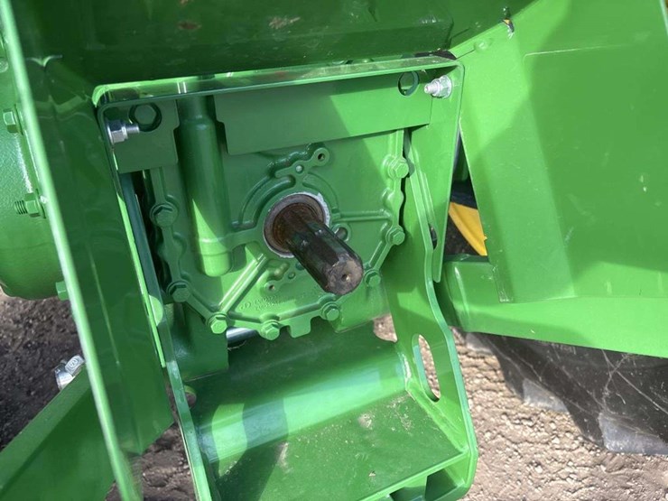 john-deere-4052r-image-15