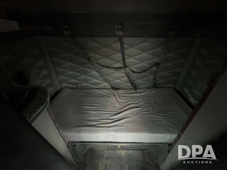 2013-freightliner-truck-(jn3436,-unit-4076)-image-60