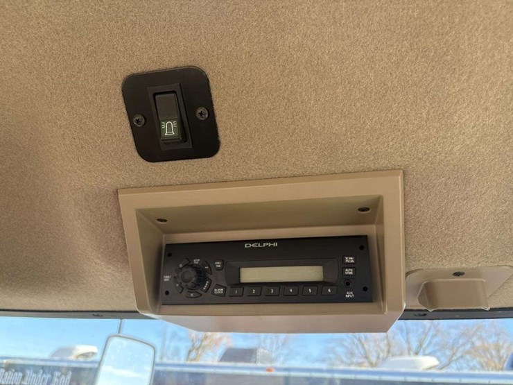 john-deere-8230-image-24