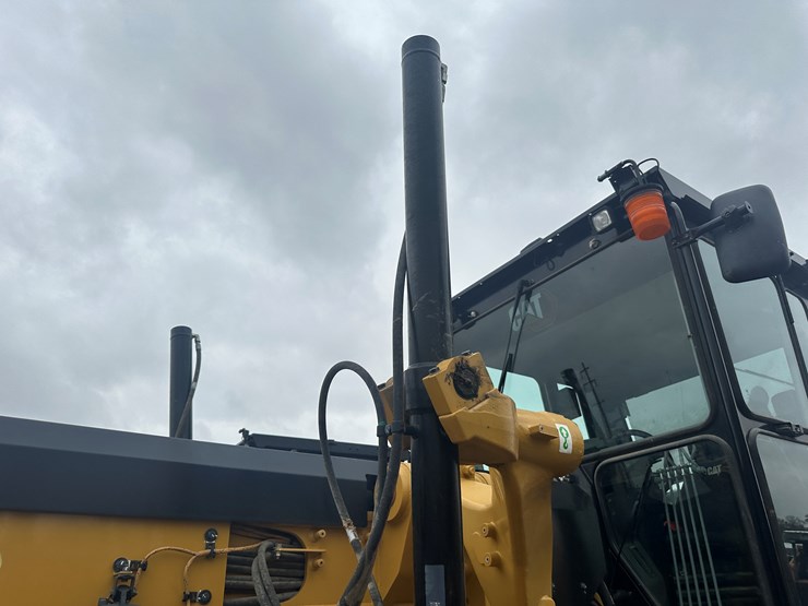 2022-caterpillar-140gc-awd-image-39