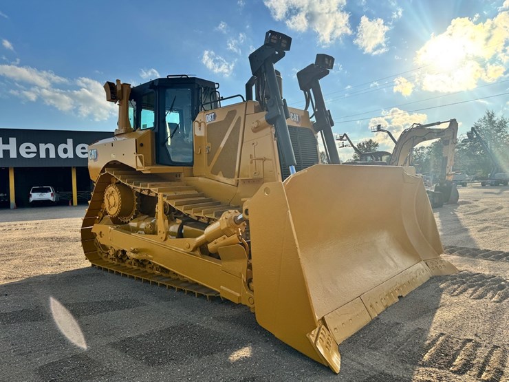 2019-caterpillar-d8t-image-4