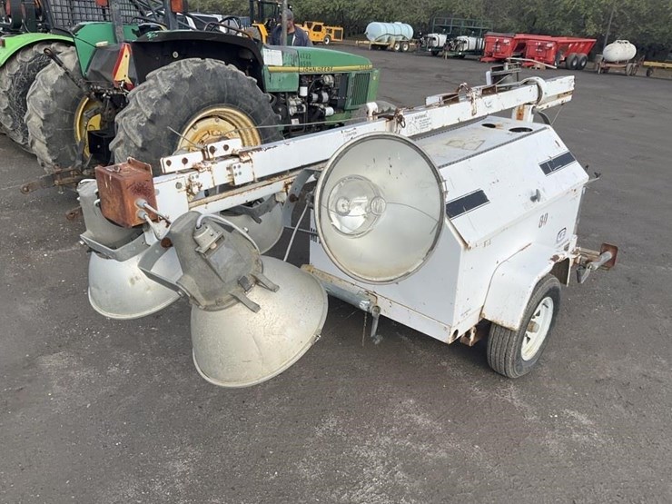 coleman-15'-portable-adj.-light-plant,-diesel-image-6