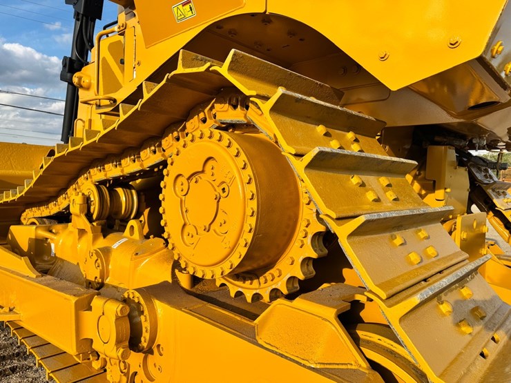 2019-caterpillar-d8t-image-29