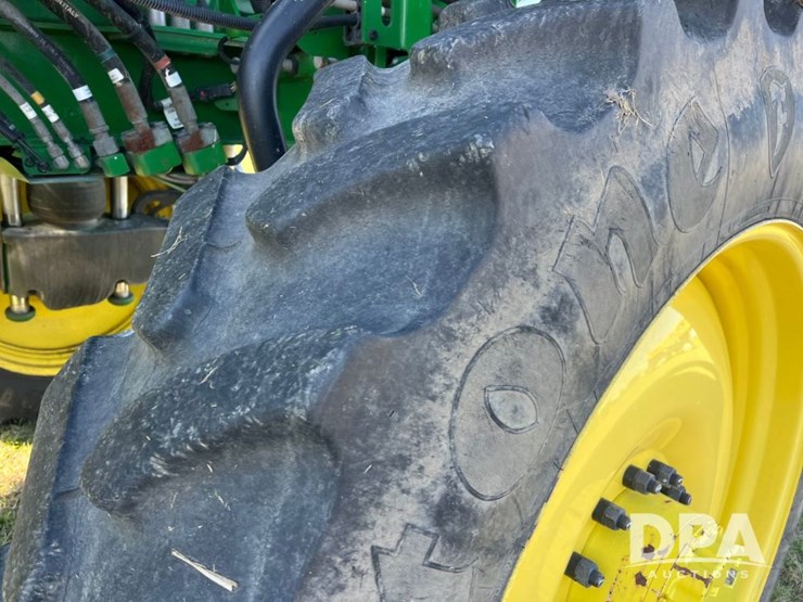 2021-john-deere-r4044-image-51