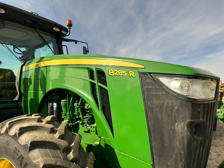 2010-john-deere-8360r-image-32