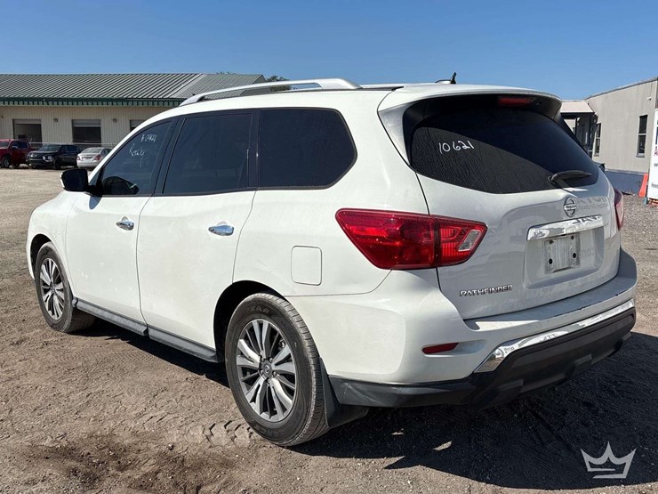 2018-nissan-pathfinder-image-3