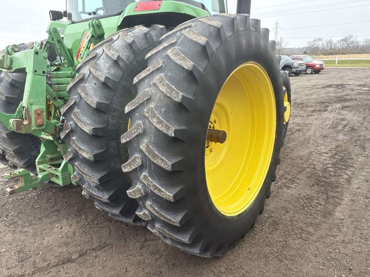 john-deere-8300-image-10