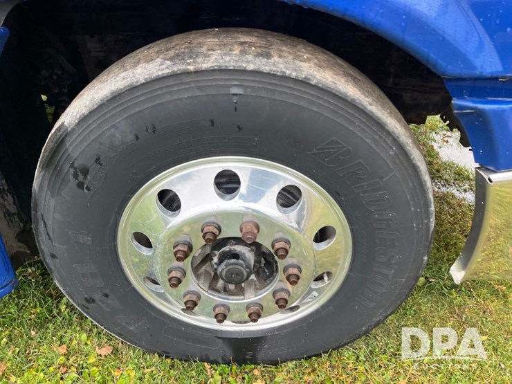 2013-freightliner-truck-(jn3436,-unit-4076)-image-25