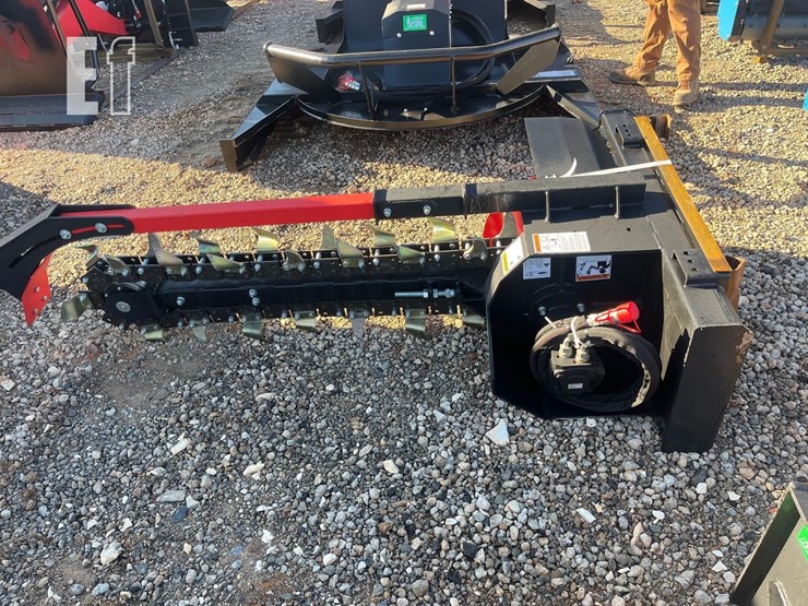 raytree-skid-steer-trencher-attachment-image-1