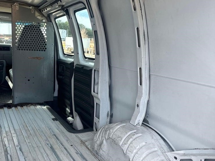 1998-chevrolet-express-1500-image-17