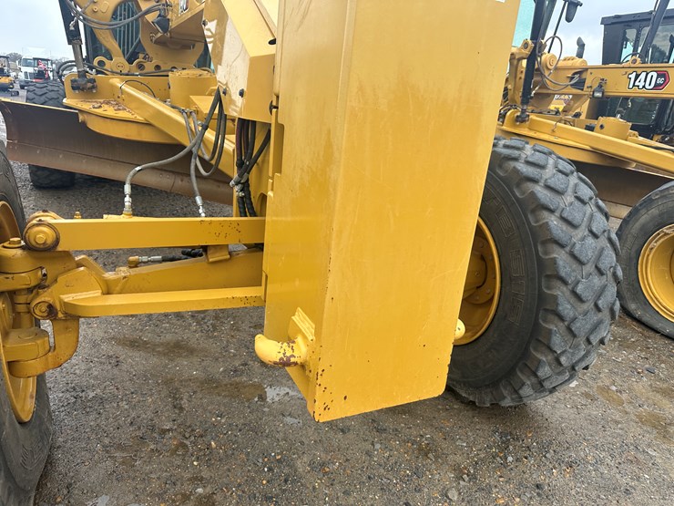 2022-caterpillar-140gc-image-48