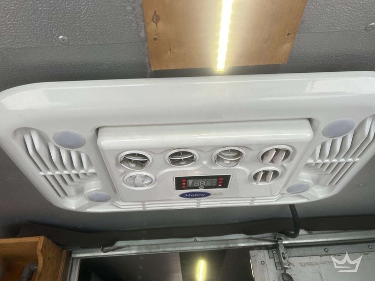 2017-freightliner-mt55-image-23