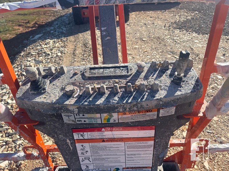 2015-jlg-860sj-image-18