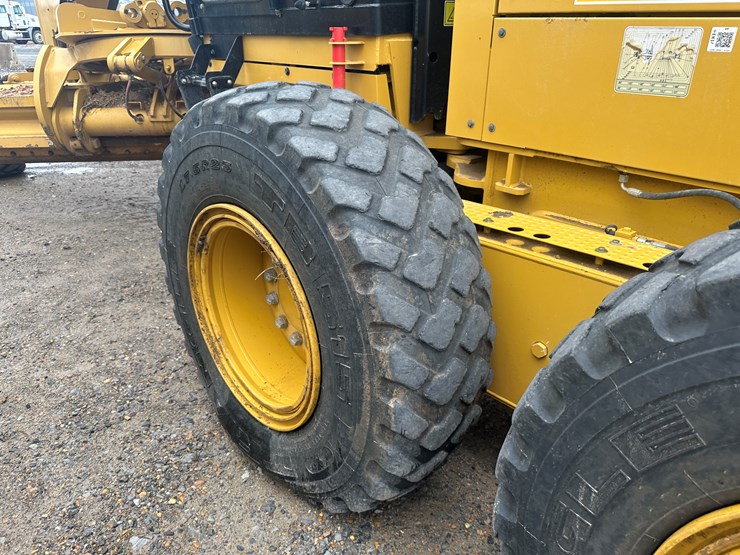 2022-caterpillar-140gc-awd-image-7