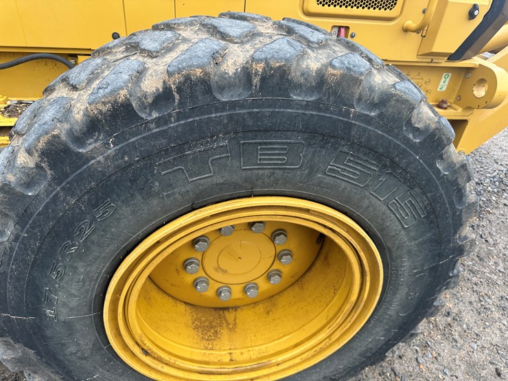 2022-caterpillar-140gc-image-6