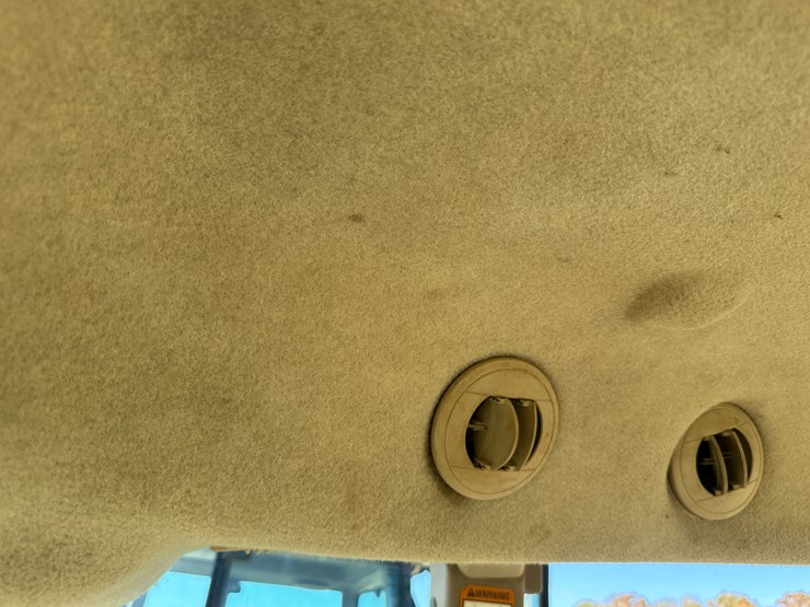 2011-john-deere-5095m-image-61