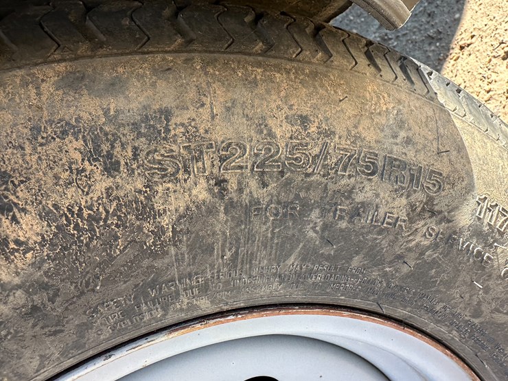 #33721-•-frontier-40'-tri/a-header-trailer-vin:-1m9bd4834as152563-image-5