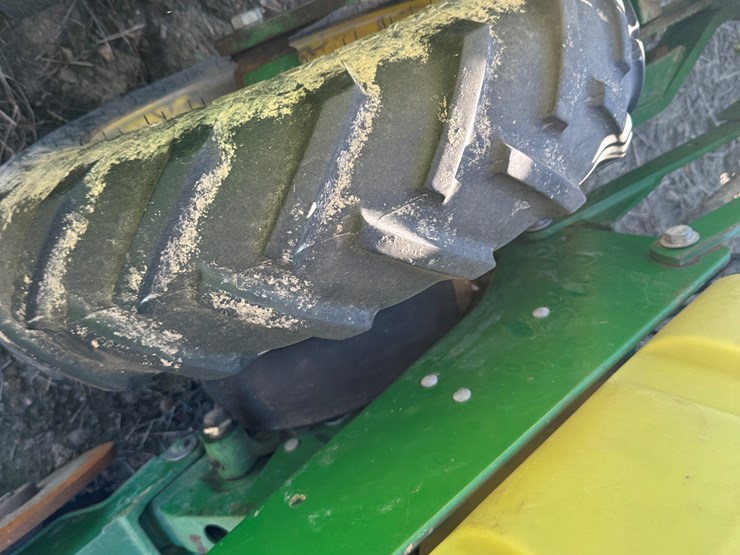 john-deere-1720-image-9