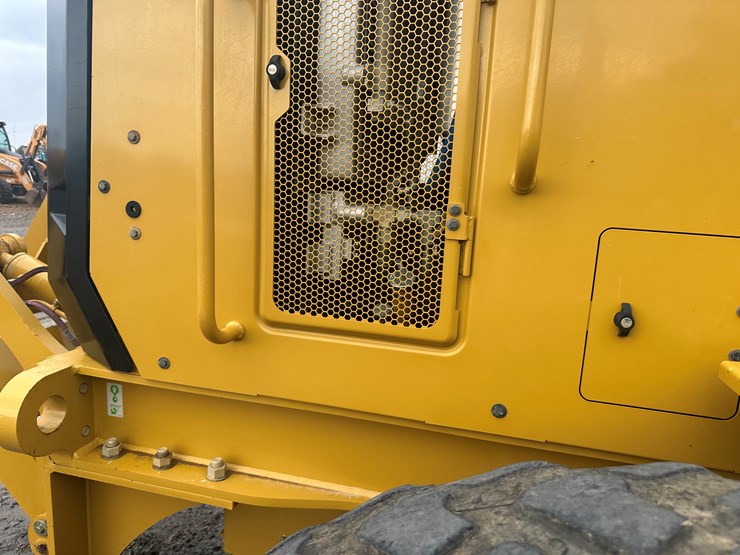 2022-caterpillar-140gc-image-60