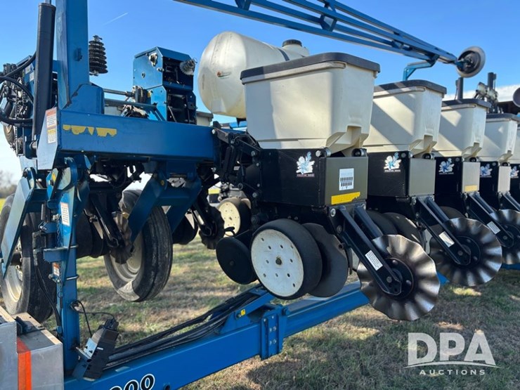 2022-kinze-3600-image-11