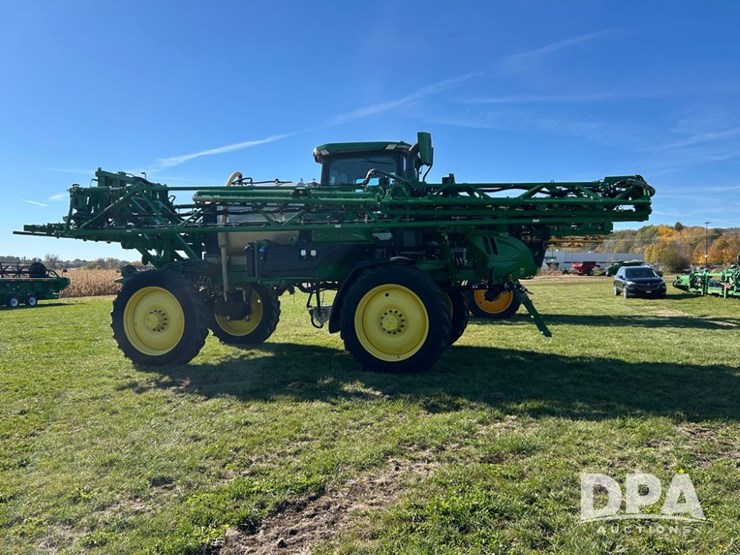 2022-john-deere-410r-image-11