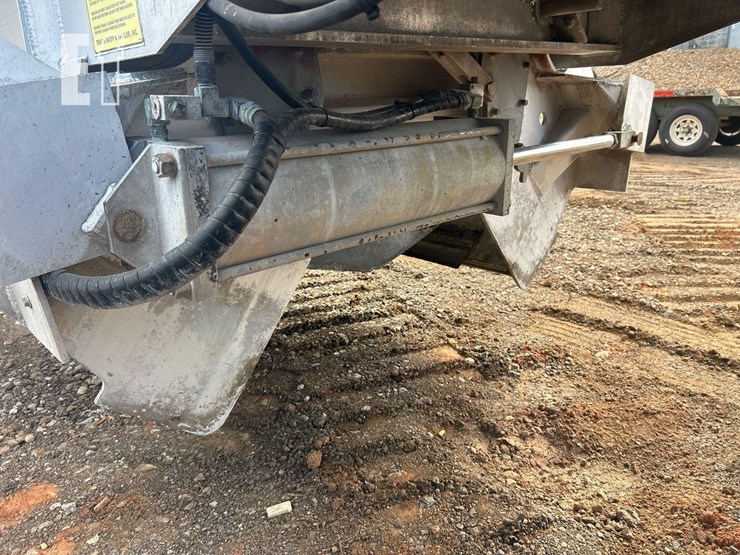 2013-travis-39-ft-image-11