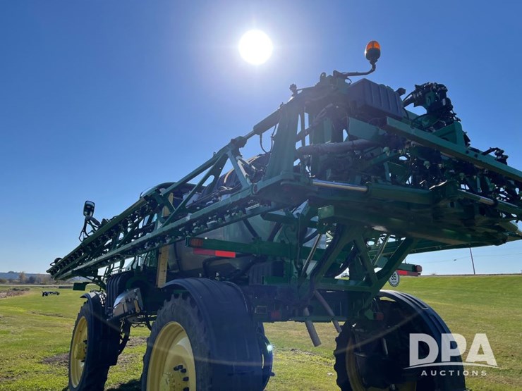 2021-john-deere-r4044-image-49