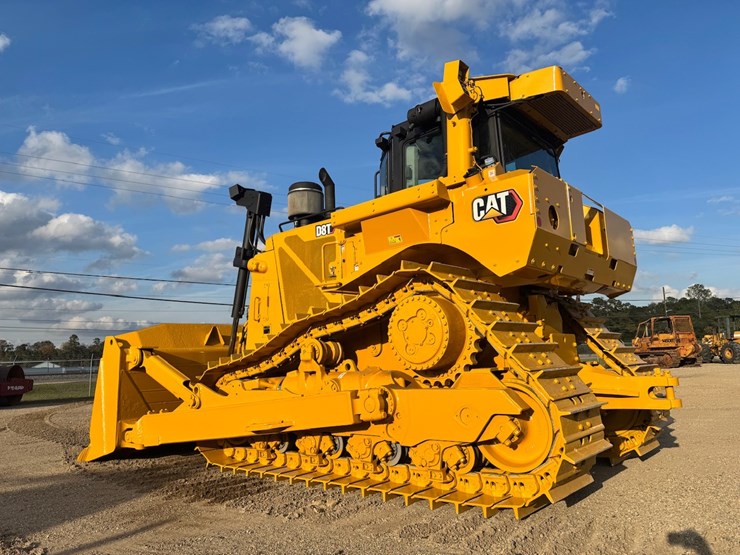 2019-caterpillar-d8t-image-2