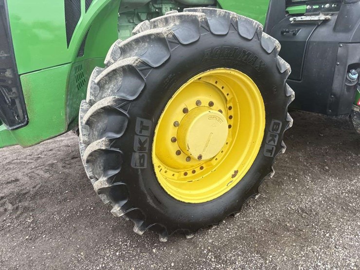 2014-john-deere-8245r-image-8