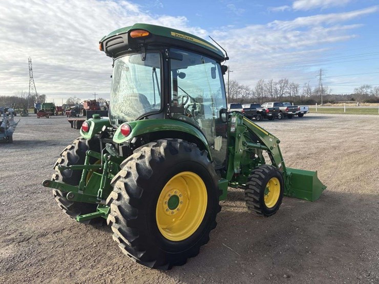 john-deere-4052r-image-5
