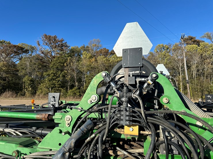 john-deere-1720-image-52