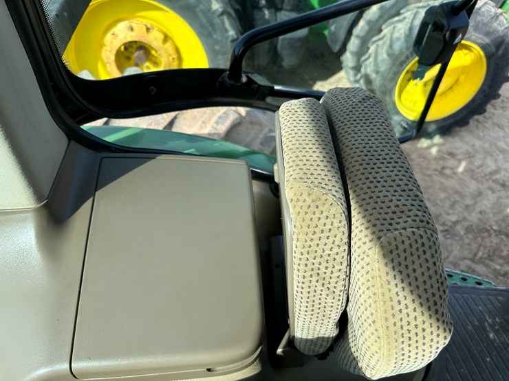 2010-john-deere-8360r-image-60