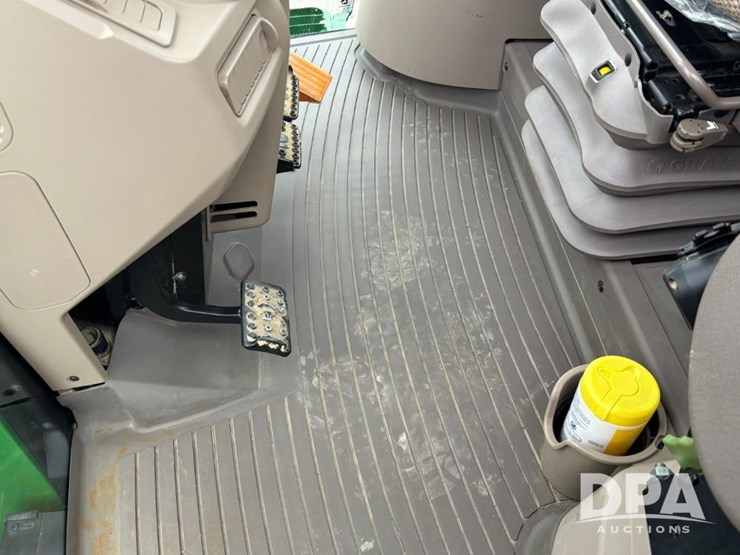 2023-john-deere-6130m-image-32