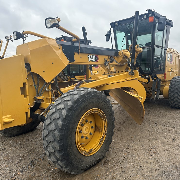 2022 CATERPILLAR 140GC AWD