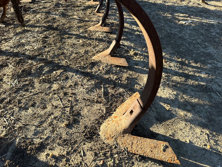 #33753-•-chisel-plow-image-23