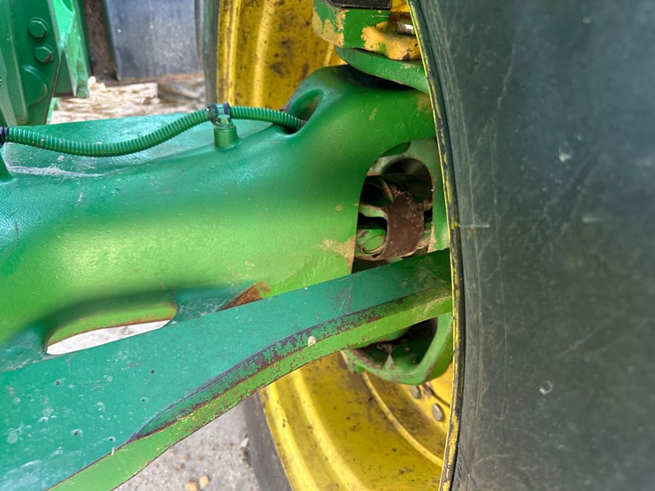 2016-john-deere-8320r-image-16