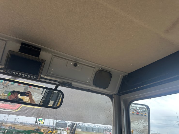 2022-caterpillar-140gc-image-96