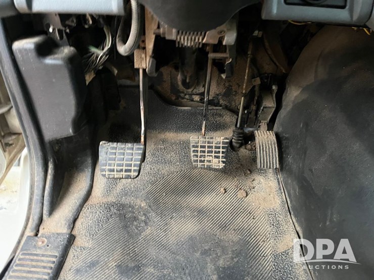 2005-international-7600-image-58