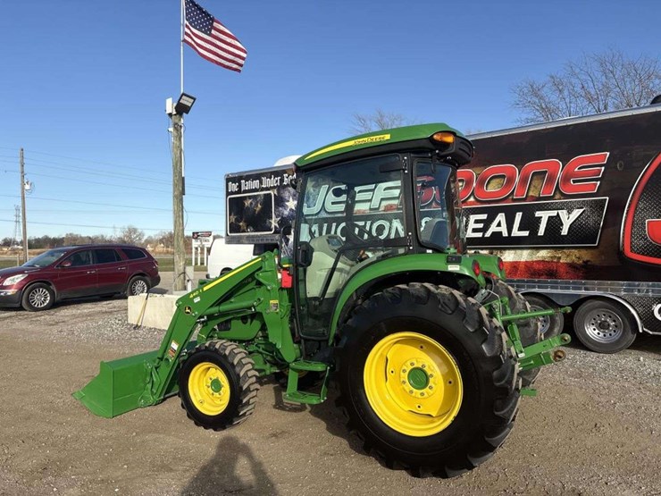john-deere-4052r-image-3