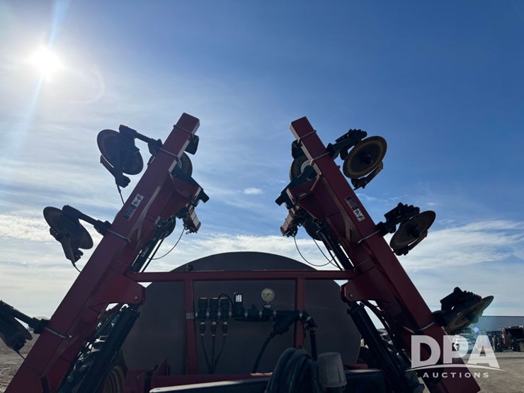 case-ih-2800-image-16