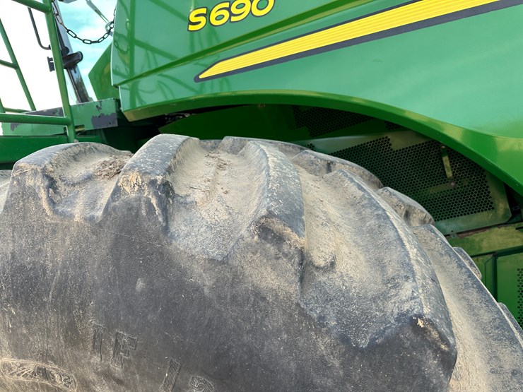 john-deere-s690-image-8