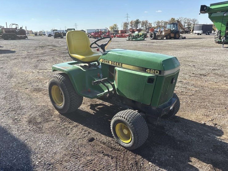 john-deere-420-image-4