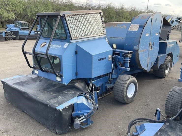 weiss-mcnair-magnum-x-s.p.-nut-harvester,-diesel-image-1