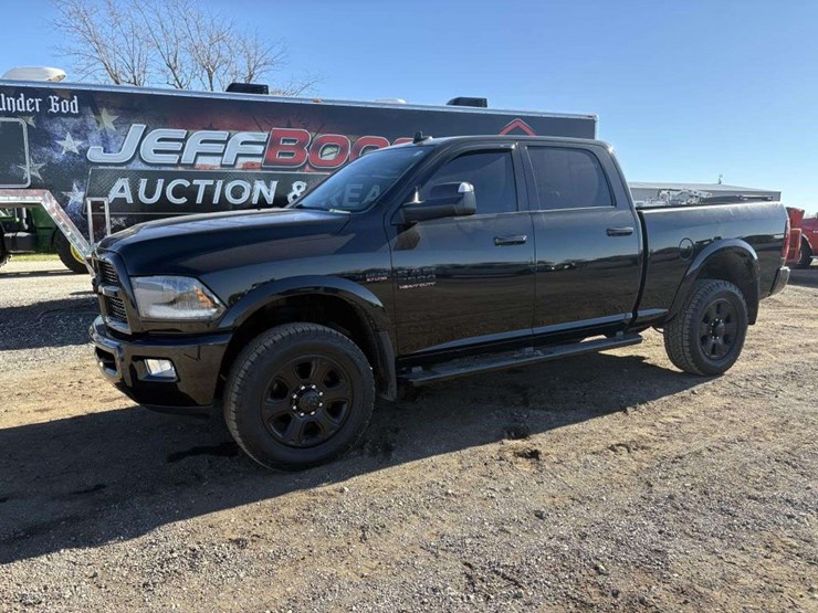 2015-ram-2500-laramie-image-1