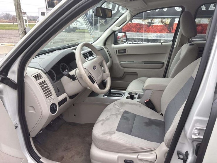 2008-ford-escape-image-14