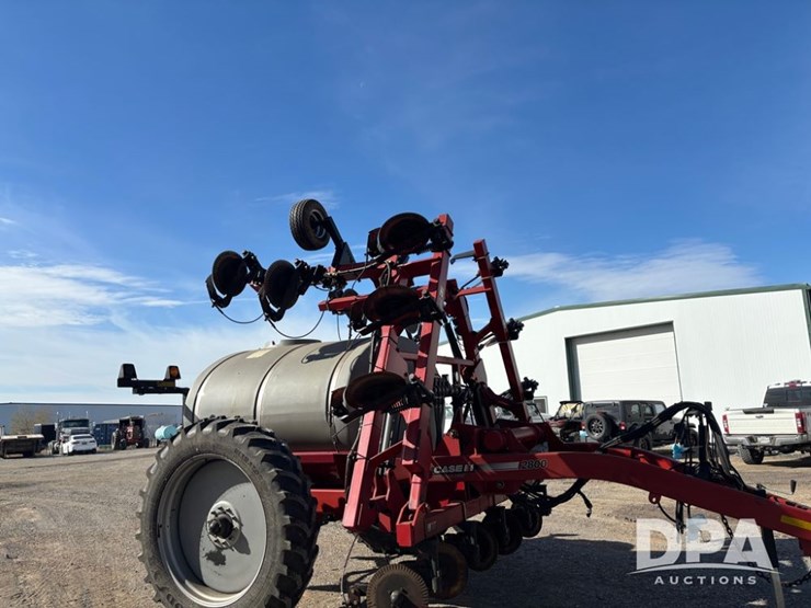 case-ih-2800-image-14