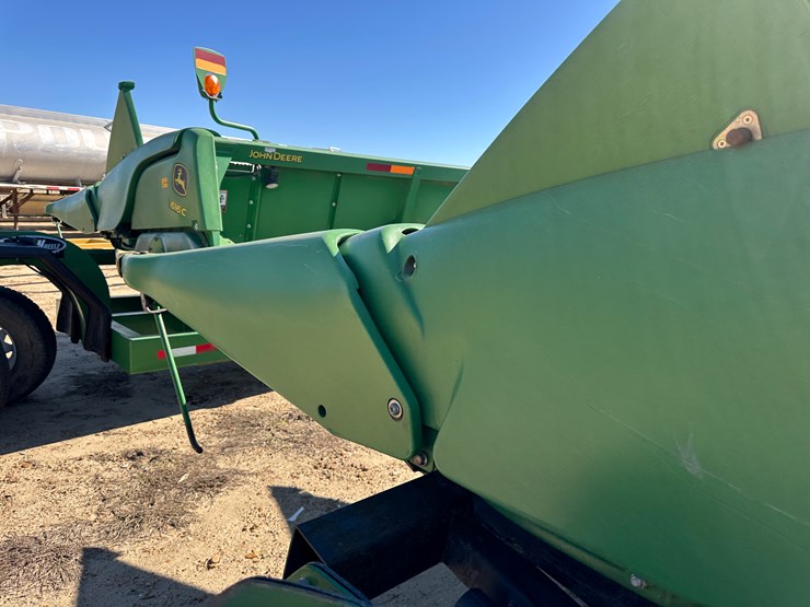 2012-john-deere-616c-image-33