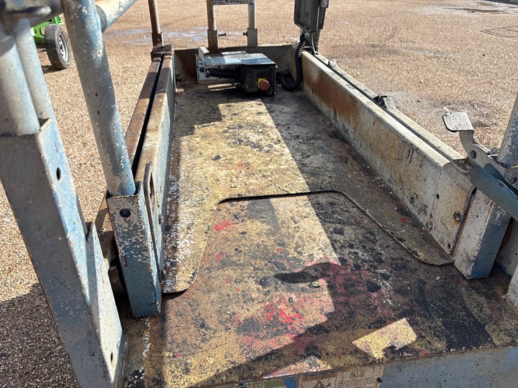 genie-gs1930-image-4