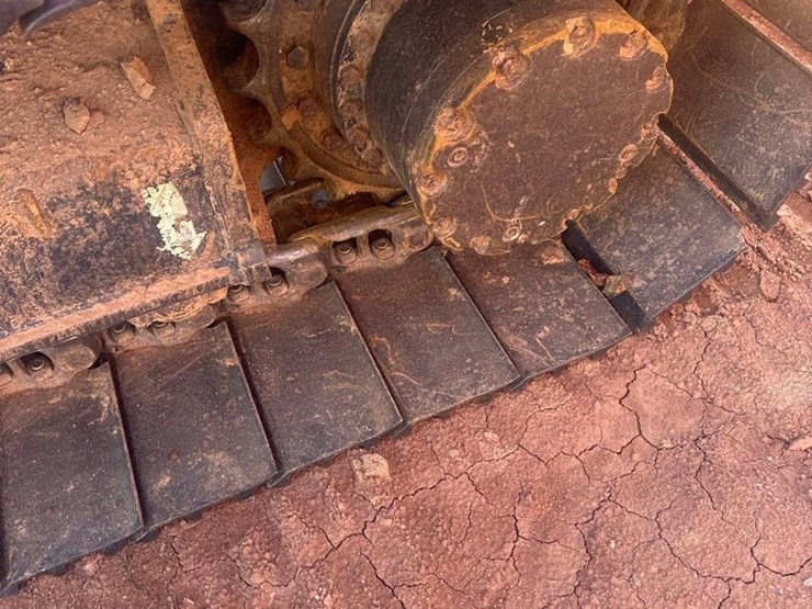 2012-hitachi-zx225us-lc-3-image-13