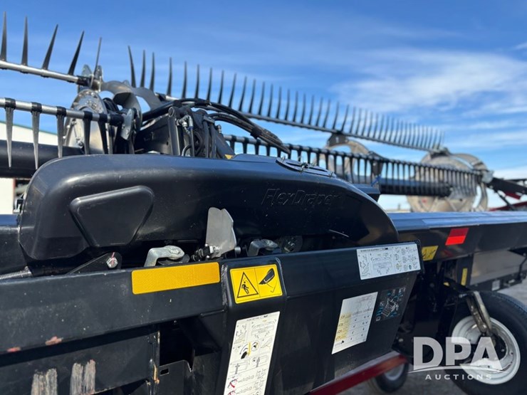 2023-mac-don-fd240-image-24